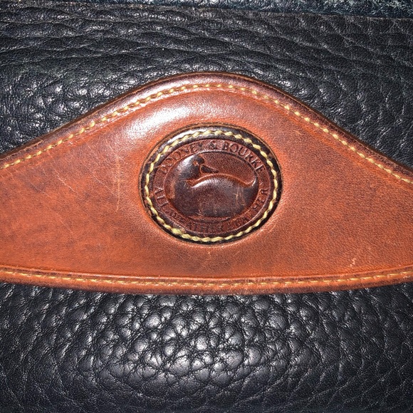 🛑🛑🛑🛑SOLD SOLD SOLD 🛑🛑🛑🛑
Dooney & Bourke Vintage Wallet - Picture 2 of 8